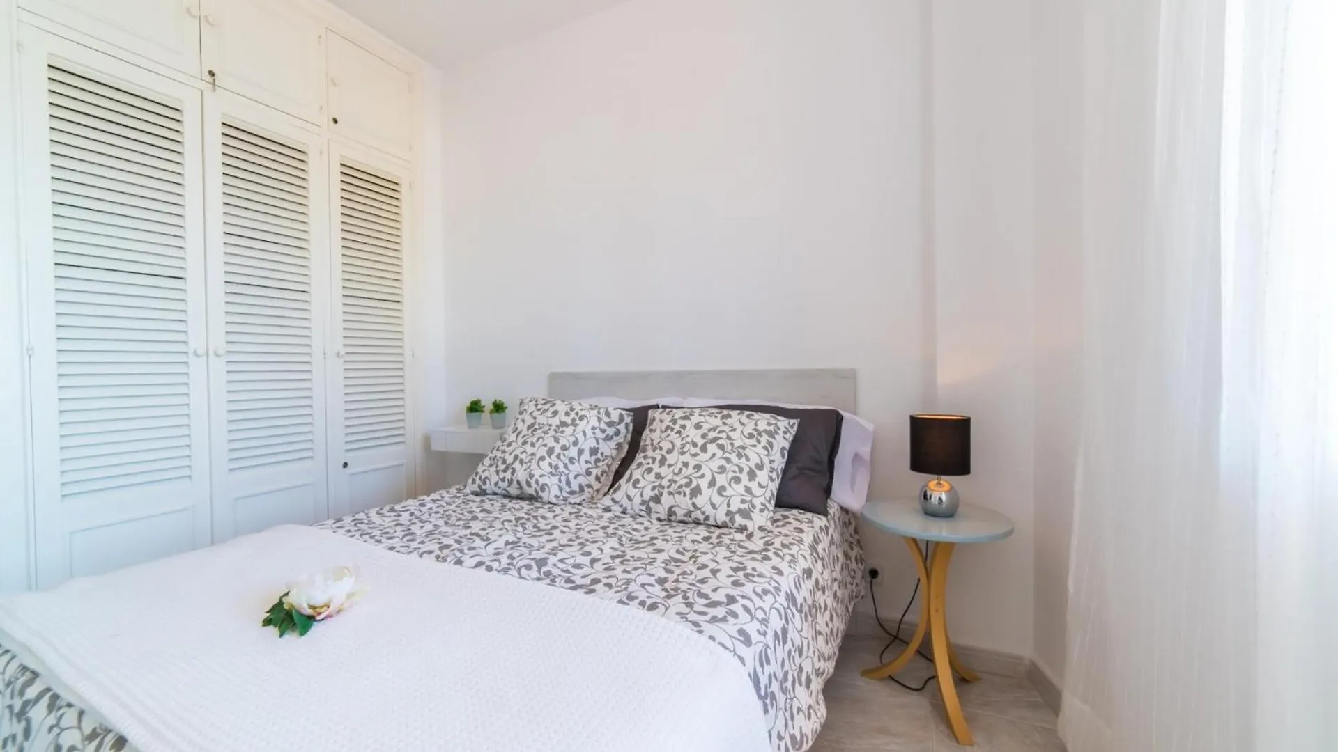 אלקודיה Apartment With Spectacular Sea Views ספרד
